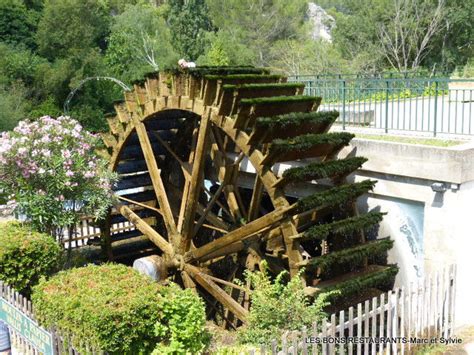 Fontaine De Vaucluse Moulin Papier Vallis Clausa Les