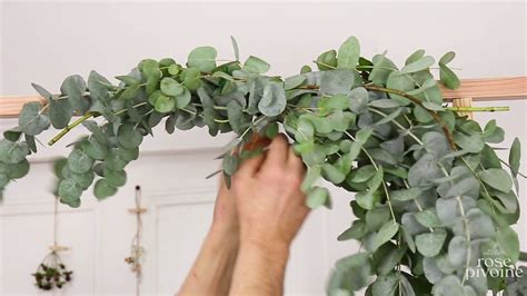 Comment réaliser une arche fleurie pour son mariage Eucalyptus