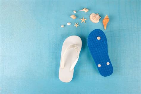 Chanclas Estrellas De Mar Y Conchas Marinas Foto Premium