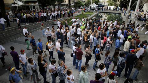 Millions vote against President Nicolas Maduro – DW – 07/17/2017