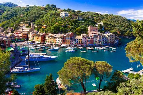 Portofino Pueblo Costero En La Riviera De Liguria Italia It