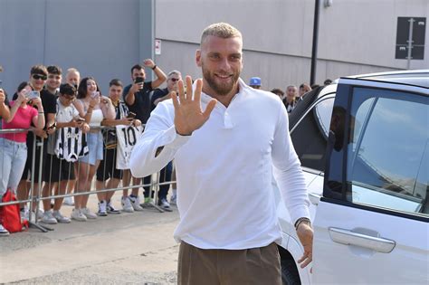 Juventus Ecco Di Gregorio Ufficiale Il Colpo Per La Porta