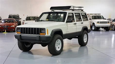 Davis Autosports Davis Autosports Jeep Cherokee Xj Sport Lifted Custom Build Per Specs Youtube