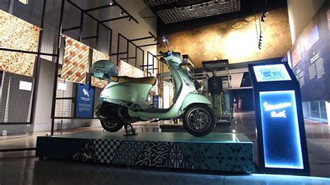 Ketika Vespa Batik Hiasi Museum Batik Indonesia Otomotif Liputan