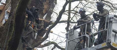 Protest gegen Autobahnausbau Polizei beendet Räumung von Fechenheimer Wald