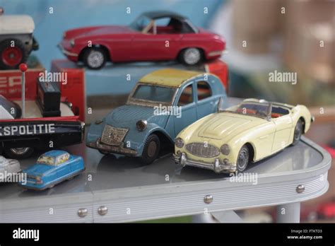 Vintage toy cars hi-res stock photography and images - Alamy