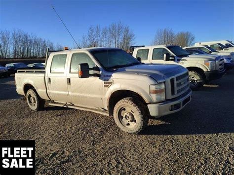 Non Operable Ford F Super Duty Xlt Dr Crew Cab Wd Sb