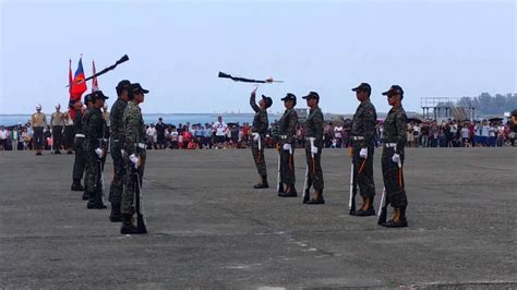 2015 海軍陸戰儀隊 操槍表演 Youtube