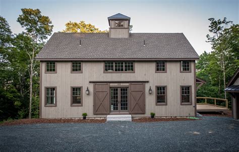 10 Aesthetic Vertical Shiplap Siding to Make the House Look Taller – La Urbana