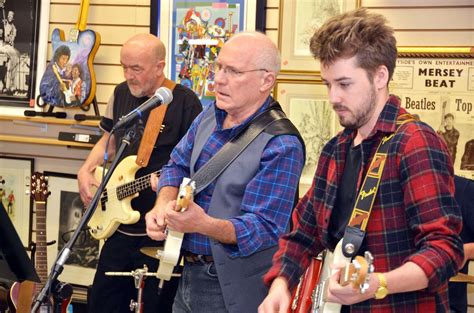 Tribute Paid To Inspirational Guitarist Ray Fenwick By Weston