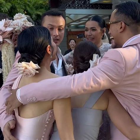 Momen Reuni Geng Aadc Di Resepsi Nikah Adinia Wirasti Nicholas Dan