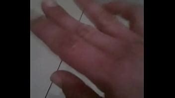 Punhetando até gozar XVIDEOS