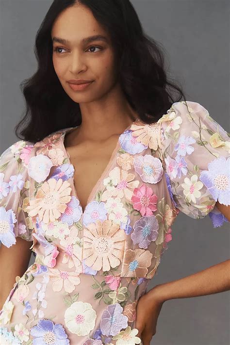 Elliatt Anthea Short Sleeve V Neck Floral Appliqué Mini Dress