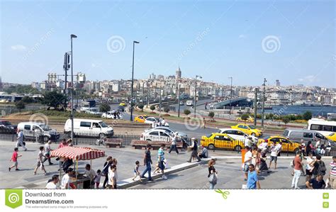 Vista Da Ponte De Galata Em Istambul Da Mesquita De Eminonu Imagem