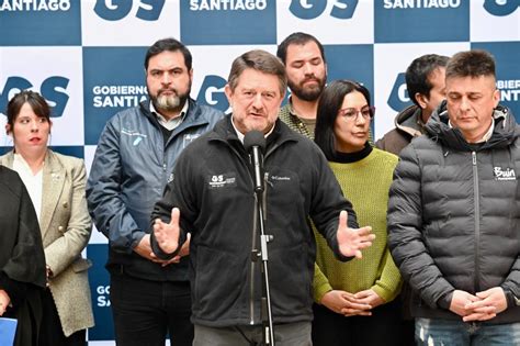 Primer cómputo del Servel Claudio Orrego supera a Francisco por 6