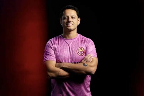 Ibai Llanos ficha al Chicharito Hernández para el Porcinos F C de la