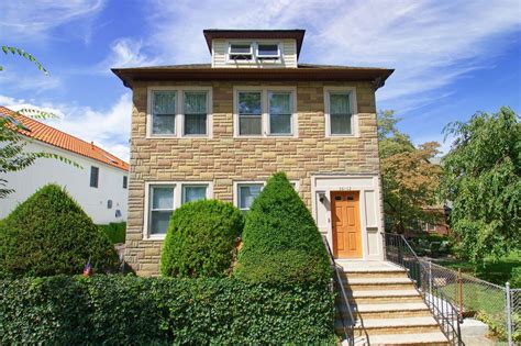 Queens Ny Homes For Sale Queens Real Estate Compass