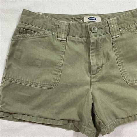 Old Navy Women's Green and Khaki Shorts | Depop