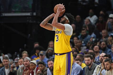 Anthony Davis Injury Status For Lakers Warriors Game Fastbreak On