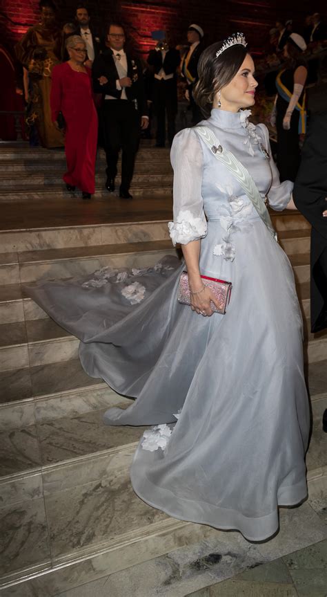 Silvia Sofía y Victoria de Suecia deslumbran durante los Nobel 2022