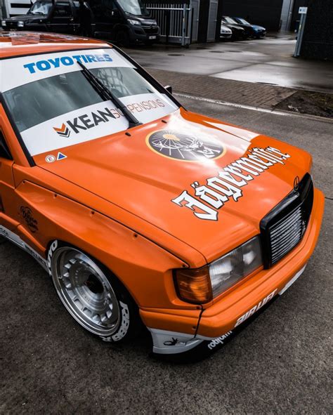 Mercedes E Im Rocket Bunny Kleid Platzhirsch Auf Der Piste Dank