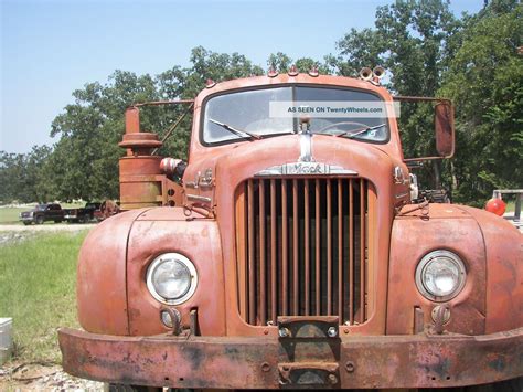 1958 Mack B61