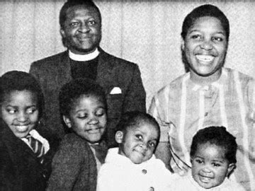 Who was Desmond Tutu's Wife? Bio, Parents, Net Worth, Children, Death