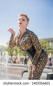 Sexy Curvy Blonde Woman Short Hair Stock Photo 1403356703 Shutterstock