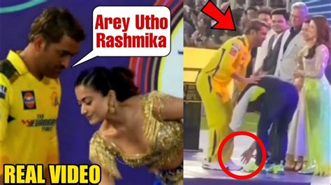 Watch Video Of Arijit Singh Touching Ms Dhoni S Feet At The Ipl 2023 Opening Ceremony Youtube