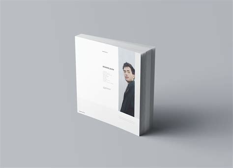 方形软封图书内页版式设计效果图样机 Square Softcover Book Mockup 设计小咖