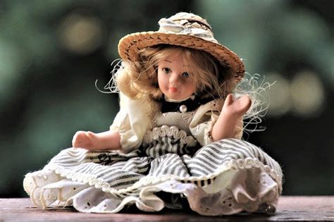 A History of Dolls - Local Histories