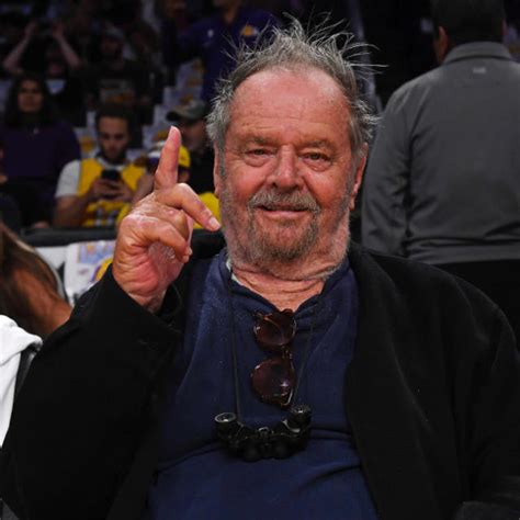 Jack Nicholson Steps Out Courtside Again