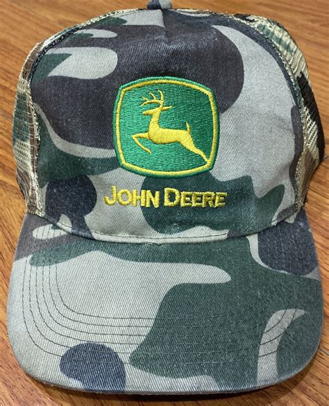 Vintage John Deere Embroidered Camouflage Trucker Bas Gem