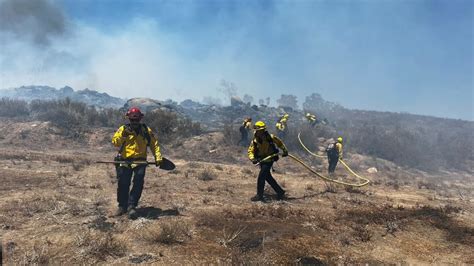 Crews Halt Spread Of 50 Acre Fire That Threatened Homes East Of Ramona