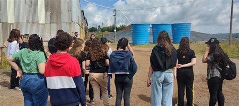 Estudantes do Curso Técnico em Meio Ambiente visitam Central de