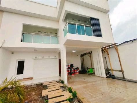 à vendre duplex 7 pièces piscine angré nouveau chu abidjan cocody