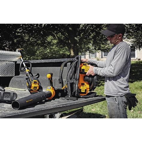 Dewalt 40 Volt Lithium Ion 450 Cfm 142 Mph Brushless Cordless Electric Leaf Blower Battery Not