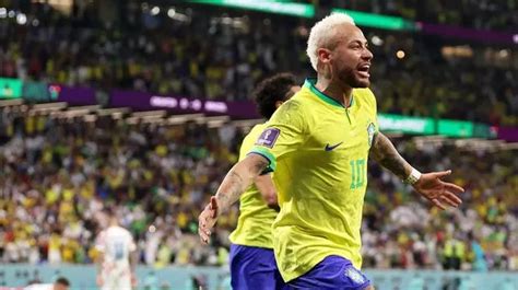 Neymar Equals Pele S Brazil Scoring Record With Stunning Goal At World