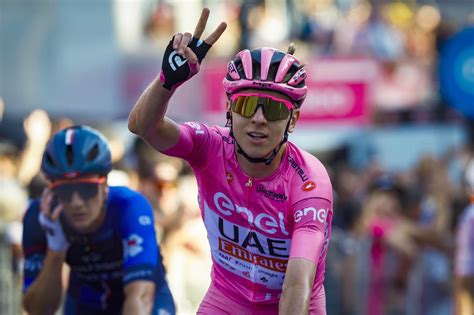 La Suite Du Plan De Tadej Pogacar Pour Le Doubl Giro Tour De France