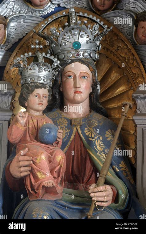 Sainte Vierge Marie Avec L Enfant J Sus Photo Stock Alamy