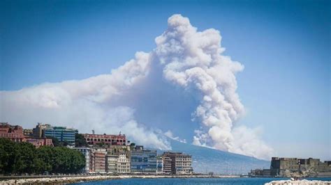 Vesuvio Pronto Piano Evacuazione Per Un Milione E 155 Mila Residenti