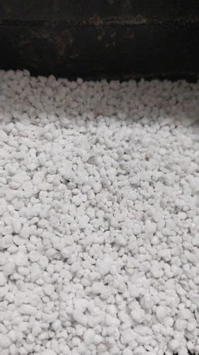 Crystal White Granuel Expanded Perlite Packaging Type Packet