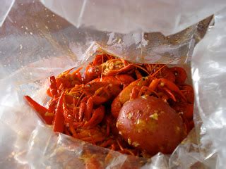 Penguin Eats Hot N Juicy Crawfish Las Vegas