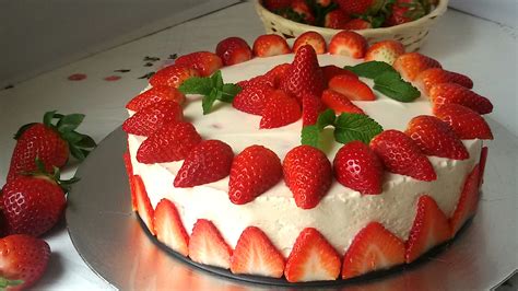 Tarta fácil de fresas con nata sin horno Anna Recetas Fáciles