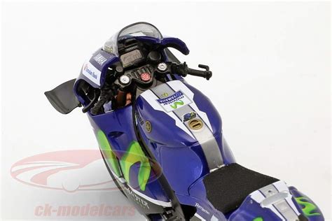 Minichamps Valentino Rossi Yamaha Yzr M Winner Motogp