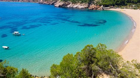 The essential beaches of Santa Eulalia, Ibiza | Iberostar