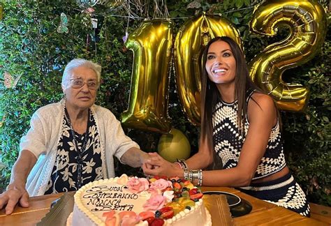 Elisabetta Gregoraci Grave Lutto In Famiglia Morta La Nonna A Anni