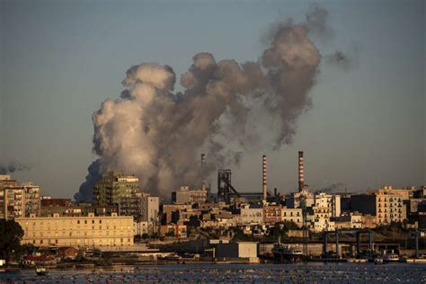 Giù le mani dal mio processo lo scandalo Ilva e la difficile difesa