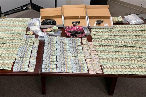 2 Arrested In Md Bust Cash Guns 120k In Drugs Seized Wtop News