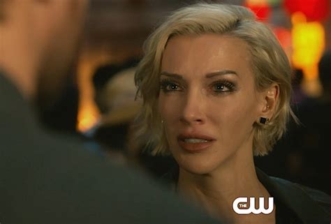 ‘Arrow’ 8×02 Sneak Peek: Laurel Refuses to Believe Earth-Two Is Gone ...